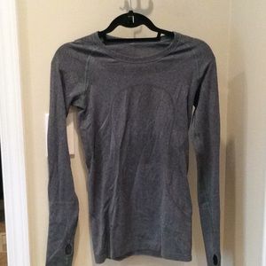 Lululemon grey long sleeve shirt